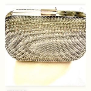 WOMENS PURSE/CLUTCH NYC EXPRESSIONS